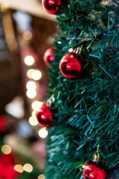 Shatchi 4Ft / 120Cm Pre-Lit Pop Up Christmas Tree With Leds And Red Baubles - thumbnail 6