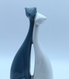 Designo Modern Minimalist Ceramic Cat Couple Figurine Blue White Gift Idea - thumbnail 5