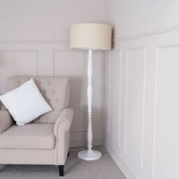 Valuelights Victoria Traditional White Wood Candlestick Floor Lamp With Natural Drum Shade - thumbnail 5