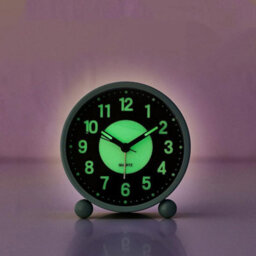 Uk Seller Silent Sweep Quartz Bedside Alarm Clock - No Ticking, Luminous Dial, Battery Powered - thumbnail 3