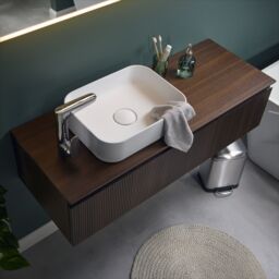 GoodHome Kentia Ribbed Effect Walnut Veneer Wall-Mounted Bathroom Cabinet (H) 300mm (W) 800mm - thumbnail 6