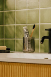 Cosmic Toothbrush Holder, Tumbler, Resistant Glass, 8Cm Diameter, Free-Standing, Ambar Rose, Lido Collection - thumbnail 4