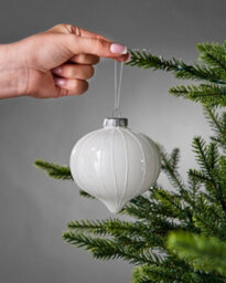 WeRChristmas White Glass Christmas Baubles, 6 Pack, 10 Cm - thumbnail 3