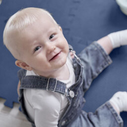 Safetots Wooden Play Den 80Cm X 120Cm, Natural Wood, 76Cm High, With Soft Foam Play Mat, Dusty Blue, 90Cm X 150Cm - thumbnail 2