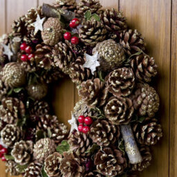 GreenBrokers Premium Quality Christmas Hanging Wreath 38Cm- Festive Pine Cone Display With Gold Frosting - thumbnail 5