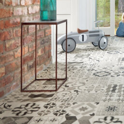 Almeria Black Victorian Vinyl By Remland (5M X 4M) - thumbnail 5