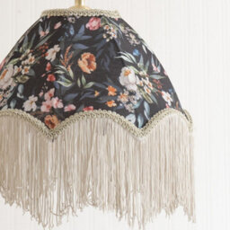 Valuelights Peony Scalloped Floral Fabric Classic Lamp Shade With Cream Tassels And Bulb (D)30Cm - thumbnail 3
