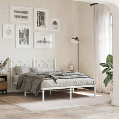 Berkfield Metal Bed Frame Without Mattress With Headboard White 135X190Cm - image 1
