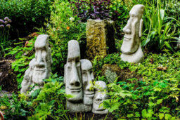 Three Large Easter Island Head Statues - Value Set - thumbnail 6