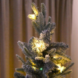6Ft Pop-Up Pre-Lit Frosted Pine Christmas Tree With 100 Leds & Timer - Easy Assemble Illuminated Xmas Decoration - H180 X 82Cm - thumbnail 6