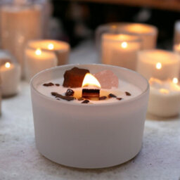 Serenityy Chakra Crystal Candle For Sacral Chakra - Invoking Dreams Fragrance, Tiger Eye And Rose Quartz, 360G, 17H Burn Time - thumbnail 3