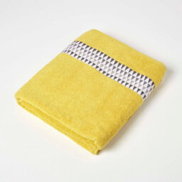 Homescapes Geometric 100% Cotton Bath Sheet, Ochre - thumbnail 1