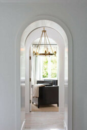 Elegant 5 Bulb Heritage Brass Chandelier Pendant Light For Stylish Interiors - thumbnail 2