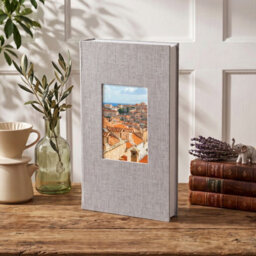 Living And Home 300 Pocket Photo Album Grey Linen Hardcover Window Design Memory Storage Book - thumbnail 2
