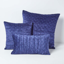 Homescapes Navy Blue Crushed Velvet Rectangular Cushion Cover, 30 X 50 Cm - thumbnail 5