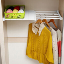 Living And Home White Extendable Wardrobe Storage Divider Adjustable Wall Mounted Storage Shelf W 40 Cm - thumbnail 2