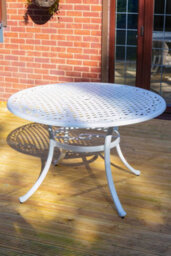 Sh&g Chirk 6 Seat Dining Table Set - 7 Piece Round Table & Chairs - White Aluminium With Cream Cushions - Outdoor - thumbnail 4
