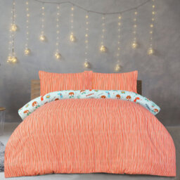 Smart Living Luxury Super Soft & Reversible Festive Christmas Puddings Duvet With Pillowcase - thumbnail 2