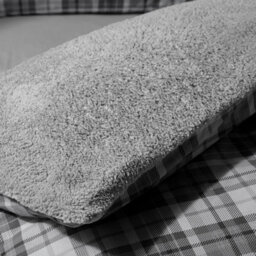 Catherine Lansfield Cosy Sherpa Check Super King Duvet Cover Set With Pillowcases Grey - thumbnail 3