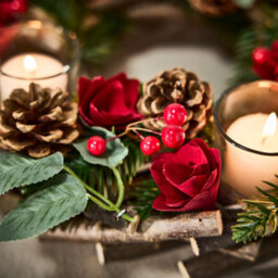 Dibor Christmas Roses 4 Table Centrepiece Christmas Decoration Candle Holder Tealight Holder 30Cm - thumbnail 3