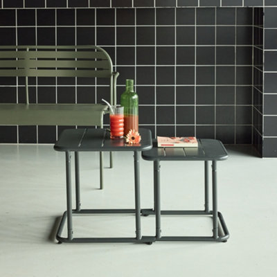 Sweeek - Square Outdoor Nesting Table In Steel Khaki Green 45X45X45 Cm - Amelia - image 1