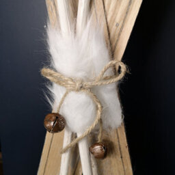 Samuel Alexander 55Cm Wooden Decorative Skis With White Fur & Bells Christmas Decoration - thumbnail 4