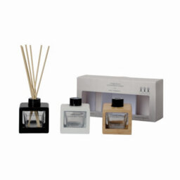 French Connection Trio Of Reed Diffuser Gift Set 3X50Ml Wooden Surround Detail - thumbnail 3