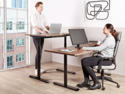 Beliani Manual Adjustable Standing Desk Destinas Brown/ Black 160 Cm 72 Cm - thumbnail 2