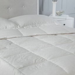 Luxury 13.5 Tog Duck Feather And Down Duvet 100% Cotton Cover - thumbnail 4