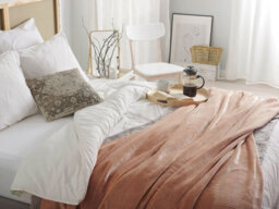 Beliani Blanket Terke 200 X 220 Cm Light Brown - thumbnail 2