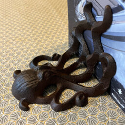 Selections Cast Iron Octopus Decorative Bookends (Set Of 4) - thumbnail 7
