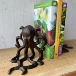 Selections Cast Iron Octopus Decorative Bookends (Set Of 4) - thumbnail 2