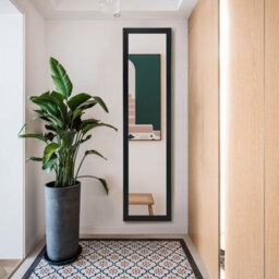 Costway Full-Length Wood Frame Mirror Freestanding/wall Mounted Mirror For Cloakroom - thumbnail 5