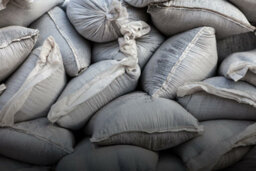 Woven White Bags Sacks Large Extra Heavy Duty Rubble Sand (55Cm X 85Cm Pack Of 20) - thumbnail 2