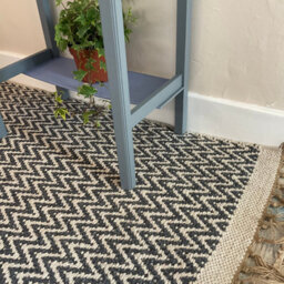 Second Nature Online Greta Soft Bedroom Rug Grey Dark Herringbone Pattern / 70 Cm X 115 Cm - thumbnail 6