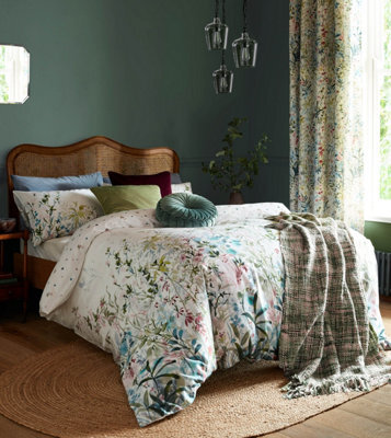 Laura Ashley Multi White Pointon Fields 100% Cotton Duvet Cover And Pillowcase Set - image 1