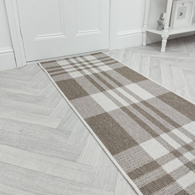 Chequered Indoor/outdoor Hallway Runner Rug - Durable, Reversible & Hardwearing Carpet For Home Or Garden - image 1