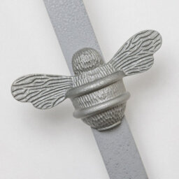 Brass Bee Wreath Hanger - Grey Finish - thumbnail 2