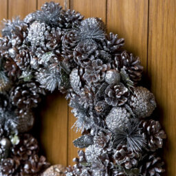 GreenBrokers Premium Quality Christmas Hanging Wreath 48Cm- Festive Silver Display With Pine Cones - thumbnail 4