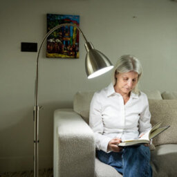 Daylight Flexivision 2 Low Vision Reading Floor Lamp Rnib Co-Designed 3 Colour Temps 5 Brightness Levels - thumbnail 4