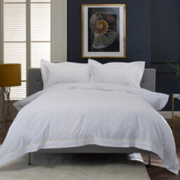 The Lyndon Company Boutique Hotel Hampstead 200 Thread Count Cotton Duvet Cover Set - thumbnail 1