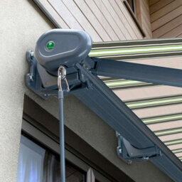 Primrose Awnings 5.0M X 3.0M Retractable Electric Full Cassette Charcoal Frame Multistripe Awning Outdoor Patio Canopy - thumbnail 4