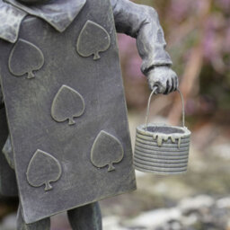 Burgess Knave Of Spades Resin Statue Alice In Wonderland Sculpture Garden Outdoor Decoration Large Home Ornament - thumbnail 4