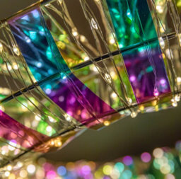 Samuel Alexander 45Cm Light Up Iridescent Dream Christmas Wreath With 600 Warm White Leds - thumbnail 7