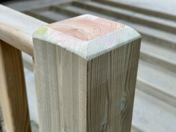 Arbor Garden Solutions Softwood Deck Balustrade Kit, 0.5M, Light Green, 2X Deck Posts - thumbnail 3