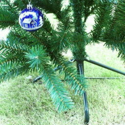 Shatchi  6Ft Green Alaskan Pine Christmas Tree With Metal Stand - thumbnail 7