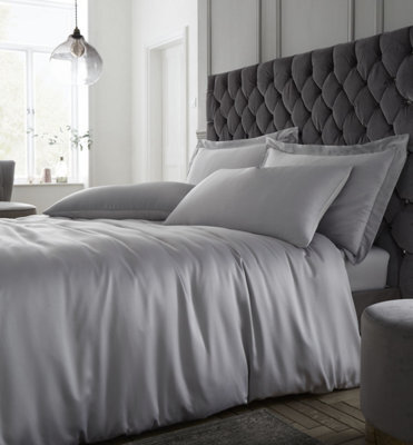 Catherine Lansfield Bedding Silky Soft Satin Duvet Cover Set With Pillowcases Silver Grey - image 1
