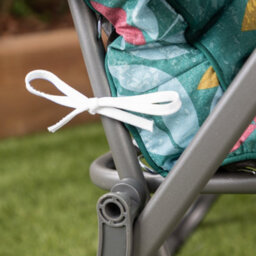 Alfresia Garden Relaxer Chair, Charcoal Frame, Alexandra Green Leaf Classic Cushion - thumbnail 4