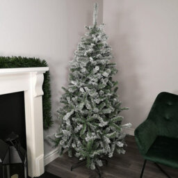Samuel Alexander 6Ft (1.8M) Premier Flocked Woodcote Spruce Pvc Hinged Christmas Tree - thumbnail 8