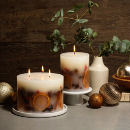 The Handmade Christmas Co Luxury Handmade Winter Botanical Christmas Pillar Candle - 1 Wick Candle (820G) - thumbnail 3